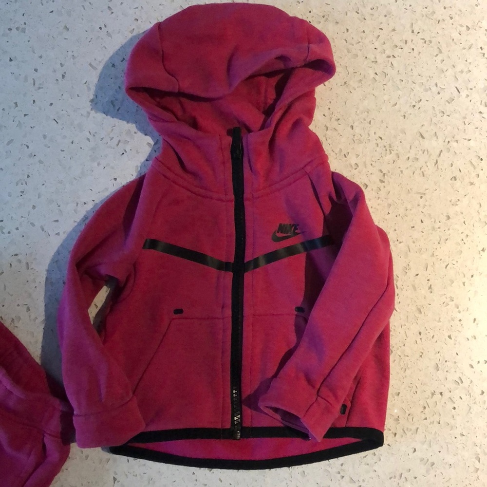 Nike infant jogger tracksuit
